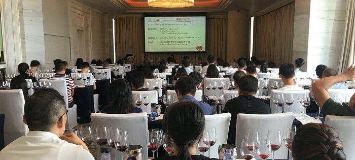 Students in China participating at Chianti Expert lecture to know more about DOCG Chianti from Tuscany